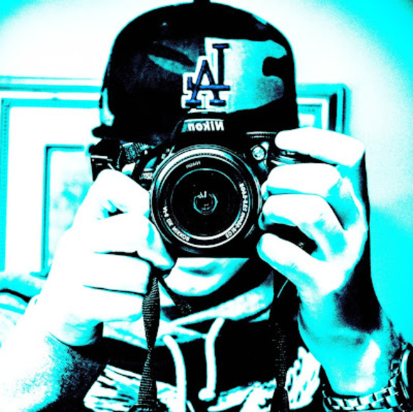 Meet your Posher, Sky - Picture 1 of 1